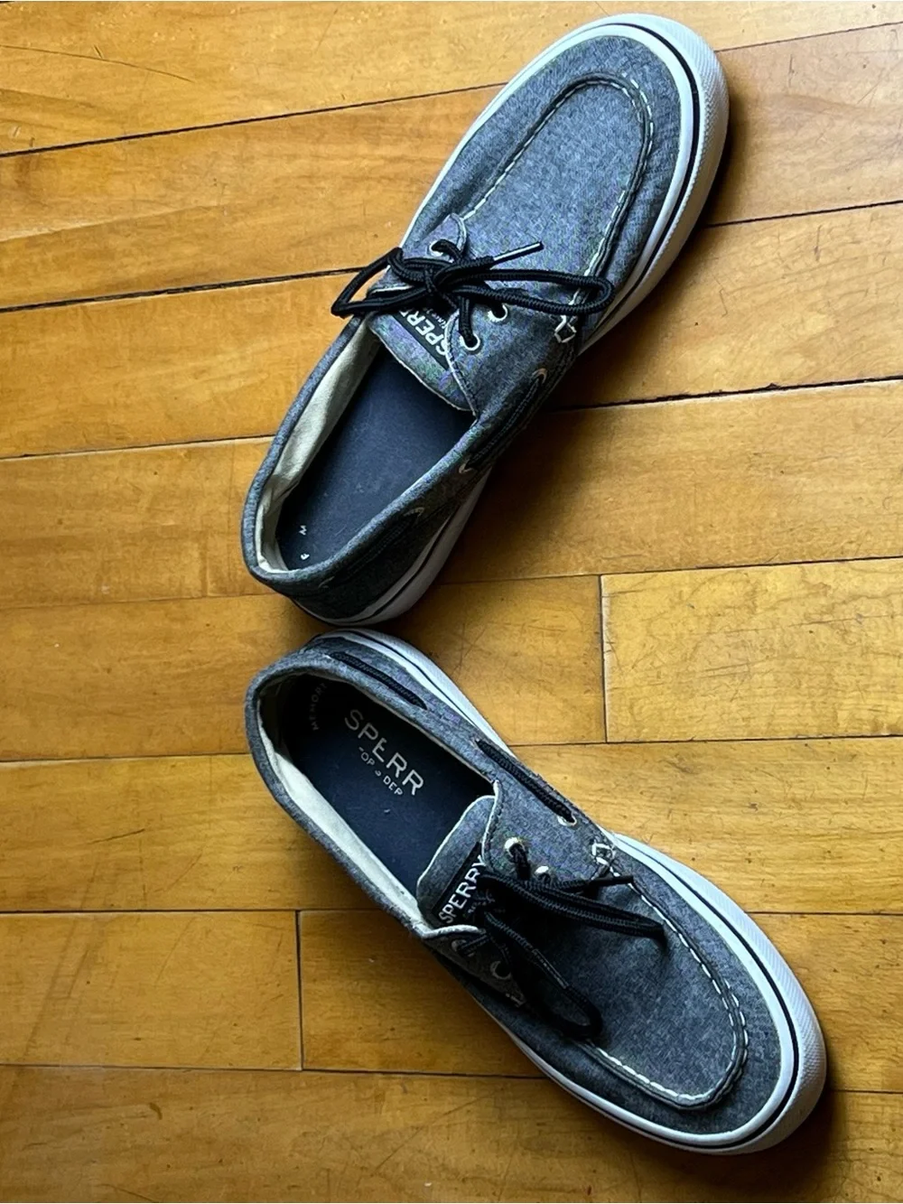 Men's Low-Top Lace-Up Sperry shoes in Grey